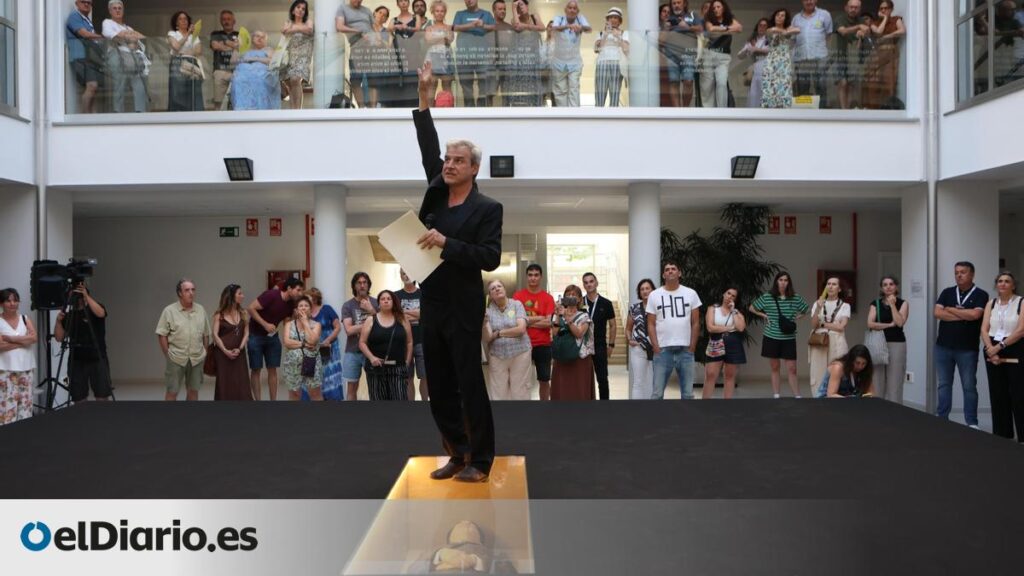 Alberto San Juan exhuma los restos inmortales de Lorca
