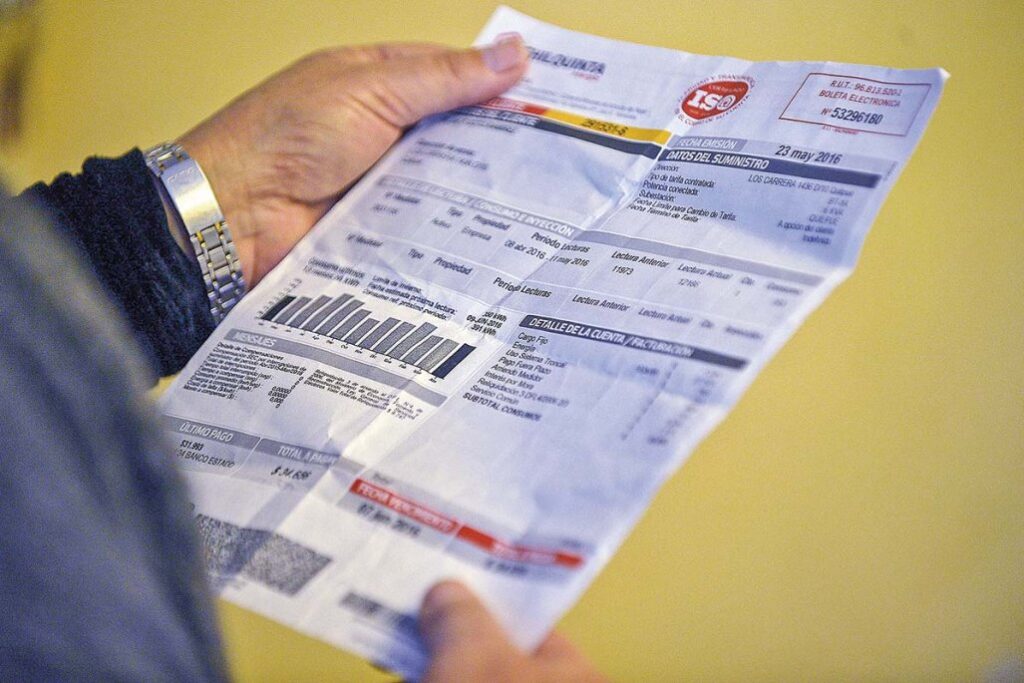 Cuentas de la luz: gobierno ingresa proyecto para enfrentar deuda con distribuidoras que ya supera US$ 930 millones