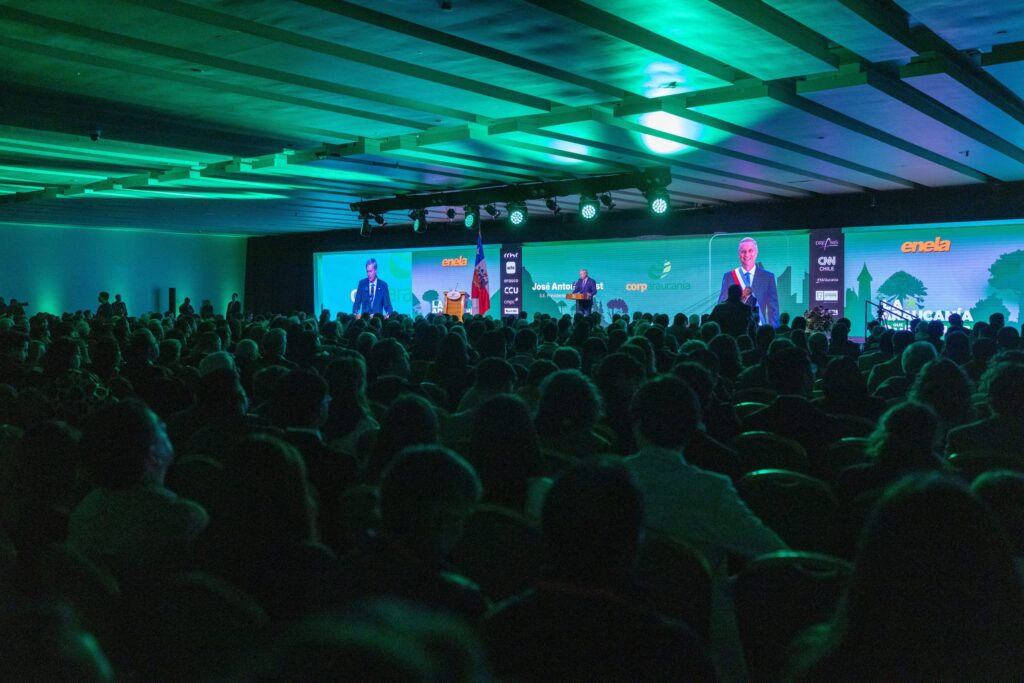 Kast destaca avances en seguridad y desarrollo durante apertura de ENELA 2026 en Temuco