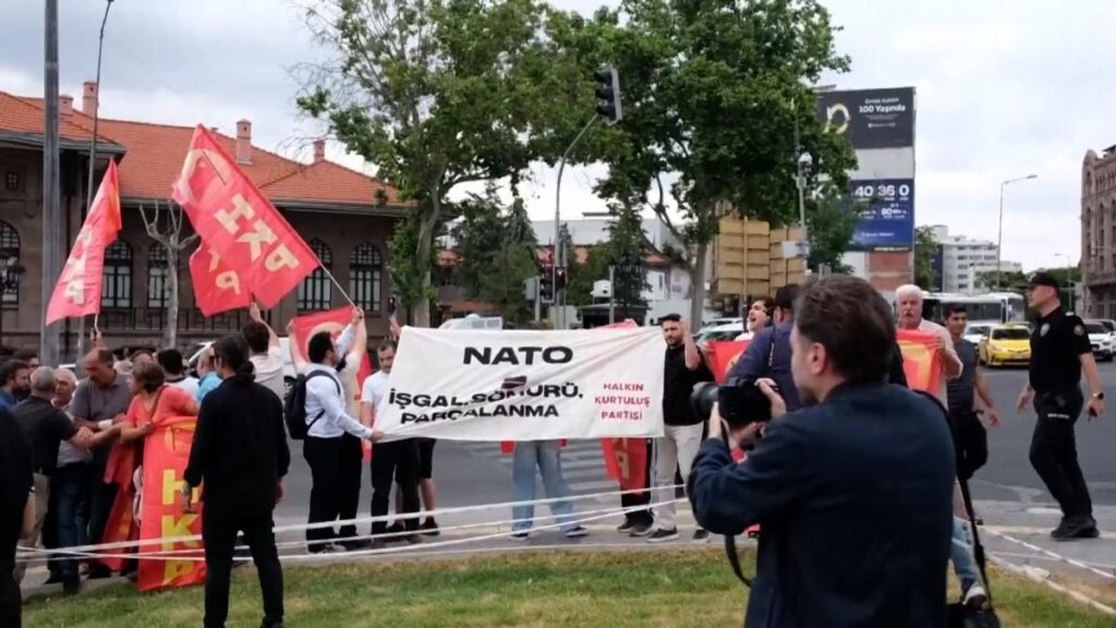Cientos de detenidos en una Ankara blindada ante la cumbre de la OTAN Cientos de detenidos en una Ankara blindada ante la cumbre de la OTAN