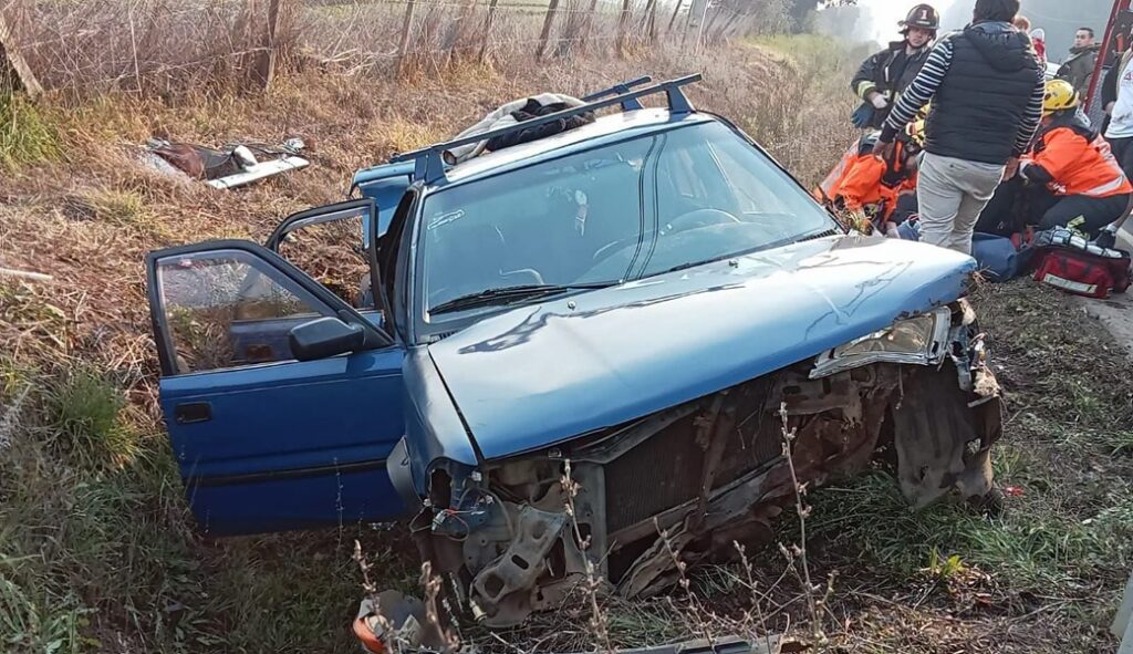 Cuatro integrantes de una familia lesionados tras accidente en ruta Collipulli