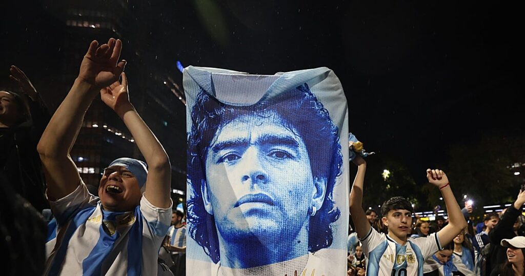 Odas a ‘San Maradona’ Odas a 'San Maradona'